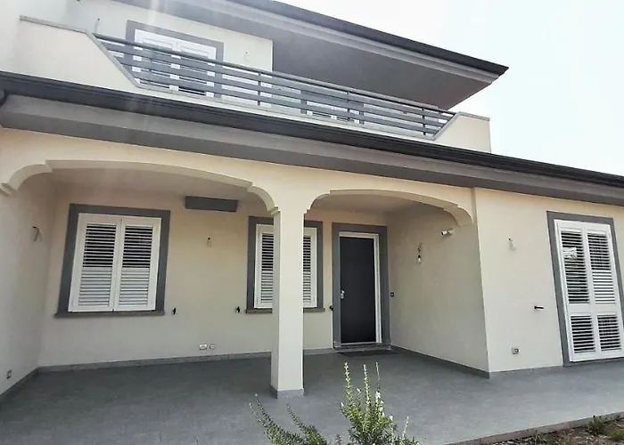 Panoramica Con Giardino Villa *